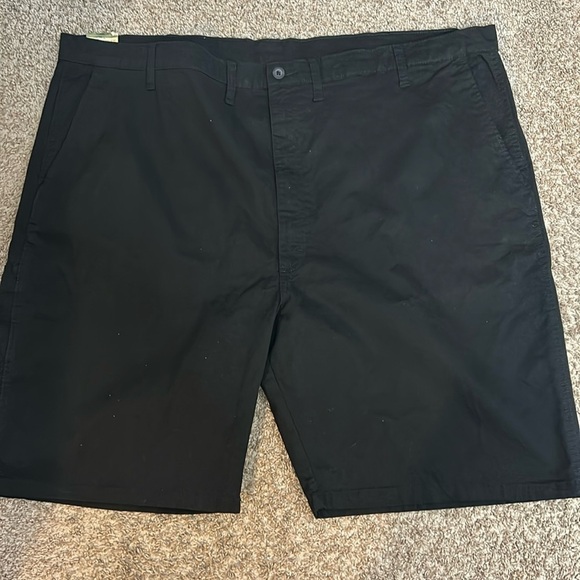 Wrangler Other - Wrangler Flat Front 4 Way Flex Relaxed Fit Black 50